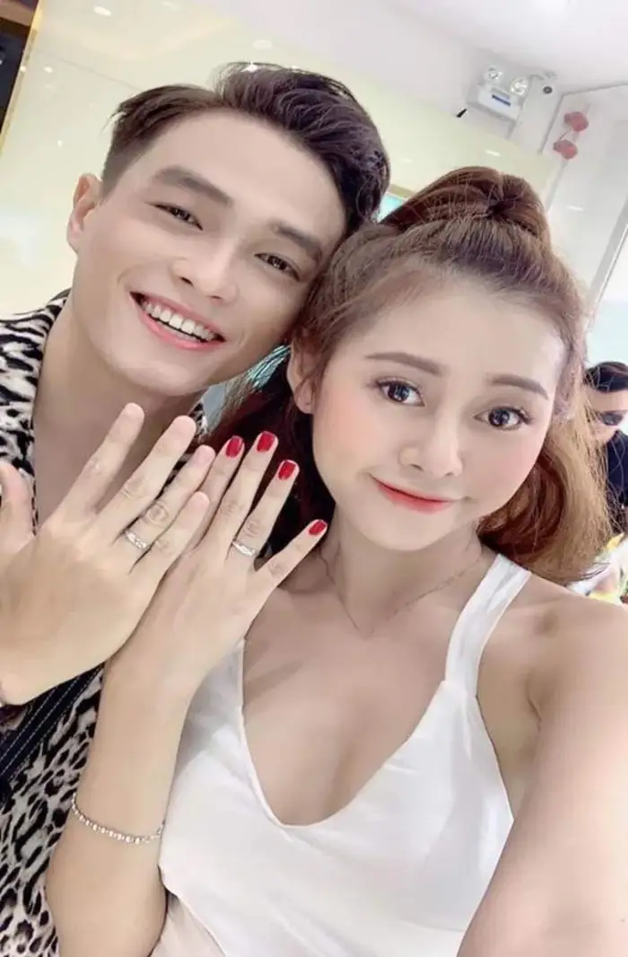Chuyện tình cảm của Việt Phương Thoa