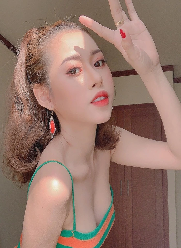 Hot girl Nguyễn Việt Phương Thoa